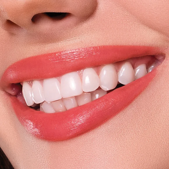 Lujoso Labial Coral Chic 4 g - Image 2